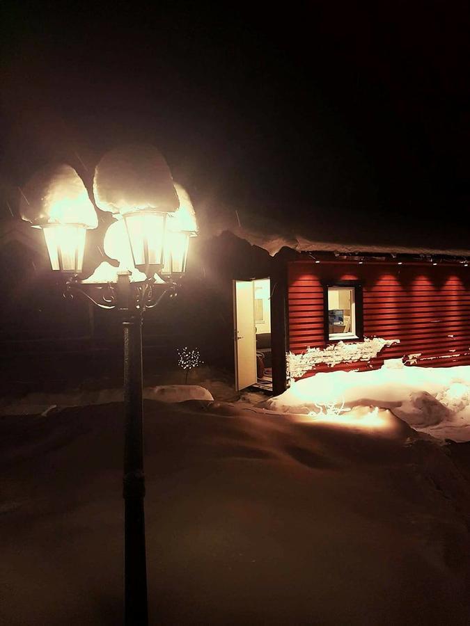 Camp Caroli Wooden Cabins Jukkasjärvi Exterior foto